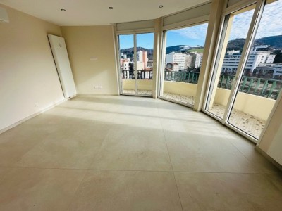 APPARTEMENT T4 A LOUER - ST ETIENNE PLACE BELLEVUE - 88.39 m2 - 1 000 € charges comprises par mois