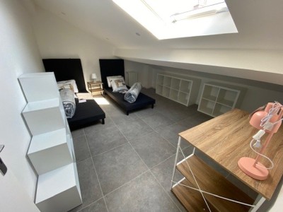 Duplex A LOUER - ST ETIENNE Place Peuple/Grenette - 42.49 m2 - 604 € charges comprises par mois