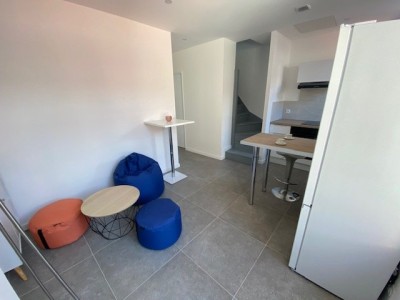 Duplex A LOUER - ST ETIENNE Place Peuple/Grenette - 42.49 m2 - 604 € charges comprises par mois