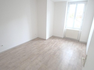 APPARTEMENT T4 A LOUER - ST ETIENNE ST ROCH/BAS FAURIEL - 67.93 m2 - 491�&euro; charges comprises par mois