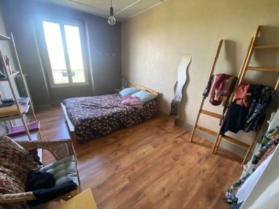 APPARTEMENT T4 - ST GENEST LERPT - 119.9 m2 - LOUÉ