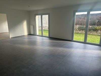 APPARTEMENT A VENDRE - MONTBRISON - 95.9 m2 - 298000€