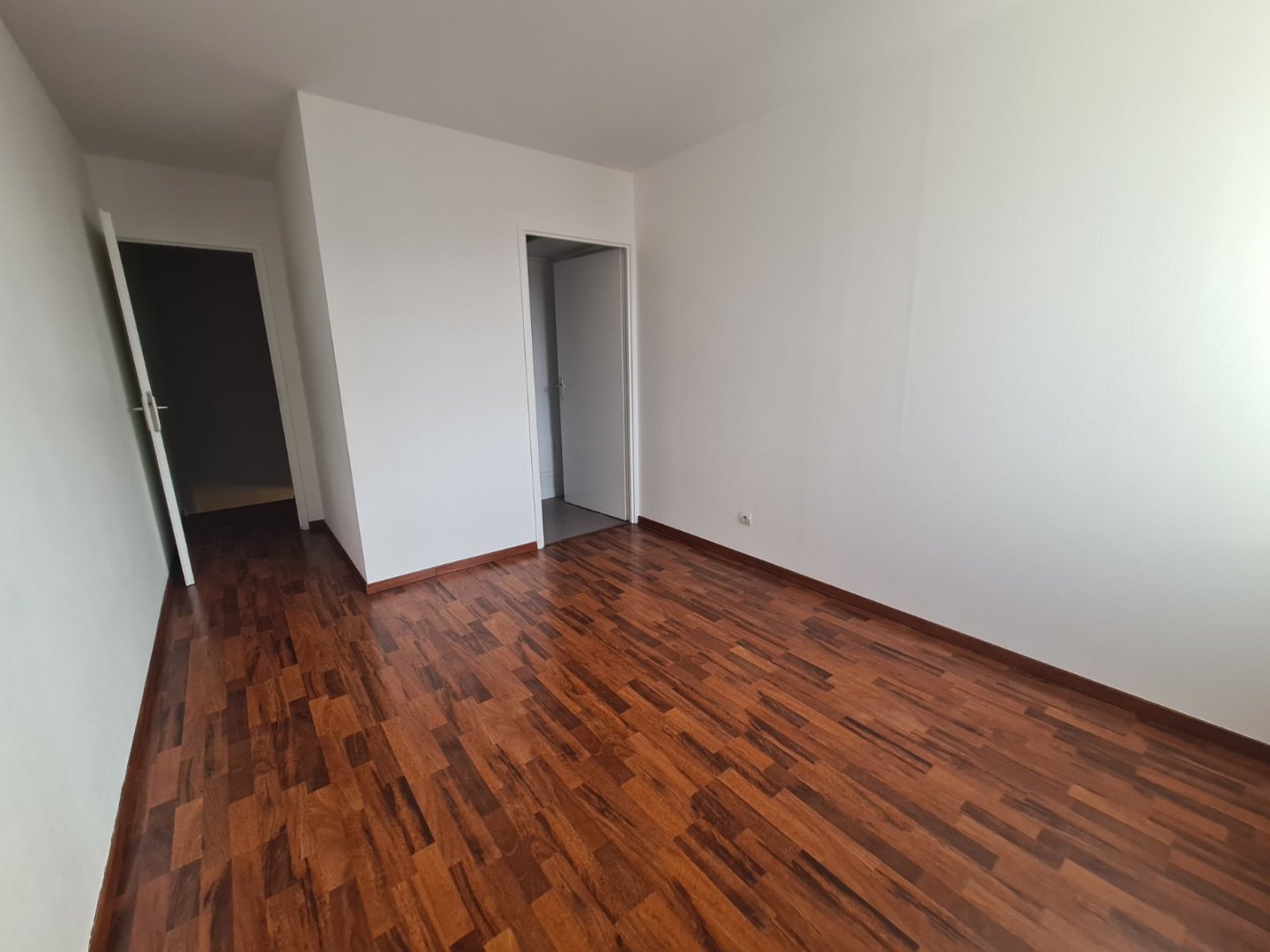 APPARTEMENT T4 - SORBIERS - 82.55 m2 - VENDU