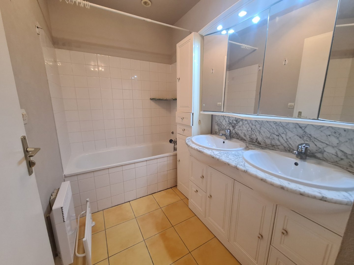 APPARTEMENT T4 - SORBIERS - 82.55 m2 - VENDU