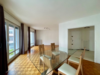 Appartement aux beaux volumes Centre Ville A VENDRE - ST CHAMOND - 94.9 m2 - 115000€