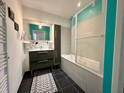 APPARTEMENT T4 A VENDRE - ST CYPRIEN - 80.35 m2 - 195 000 €
