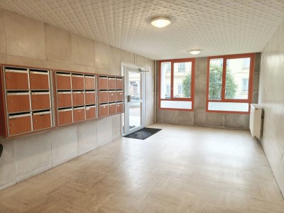 APPARTEMENT T4 A VENDRE - ST ETIENNE BELLEVUE - 108 m2 - 118�000�&euro;