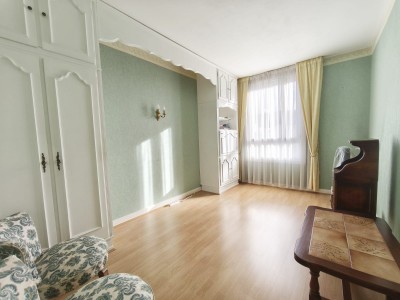 APPARTEMENT T4 A VENDRE - ST ETIENNE BELLEVUE - 108 m2 - 118�000�&euro;