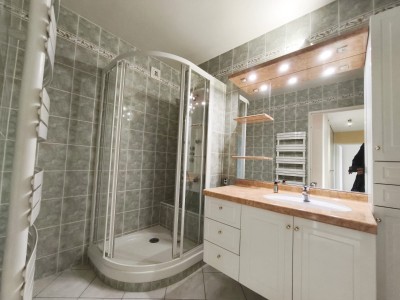 APPARTEMENT T4 A VENDRE - ST ETIENNE BELLEVUE - 108 m2 - 118�000�&euro;