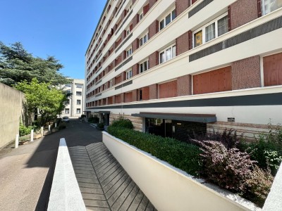 APPARTEMENT T4 A VENDRE - ST ETIENNE BELLEVUE - 67.78 m2 - 95 000 €