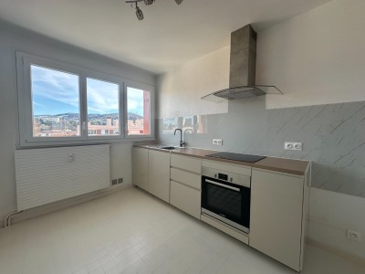 APPARTEMENT T4 A VENDRE - ST ETIENNE BELLEVUE - 67.78 m2 - 95 000 €