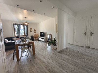 APPARTEMENT T4 A VENDRE - ST ETIENNE BELLEVUE - 96.84 m2 - 125 000 €