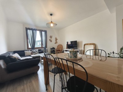 APPARTEMENT T4 A VENDRE - ST ETIENNE BELLEVUE - 96.84 m2 - 125 000 €