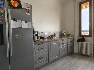 APPARTEMENT T4 A VENDRE - ST ETIENNE BELLEVUE - 96.84 m2 - 125 000 €