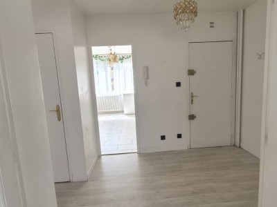 APPARTEMENT T4 A VENDRE - ST ETIENNE BERGSON - 83 m2 - 96 000 &euro;