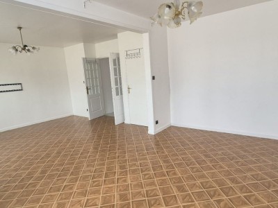 APPARTEMENT T4 A VENDRE - ST ETIENNE BERGSON - 83 m2 - 96 000 &euro;