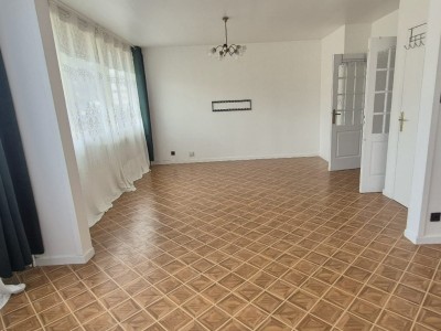 APPARTEMENT T4 A VENDRE - ST ETIENNE BERGSON - 83 m2 - 96 000 &euro;
