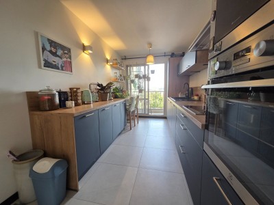 APPARTEMENT T4 A VENDRE - ST ETIENNE BERGSON - 91.94 m2 - 165 000 €