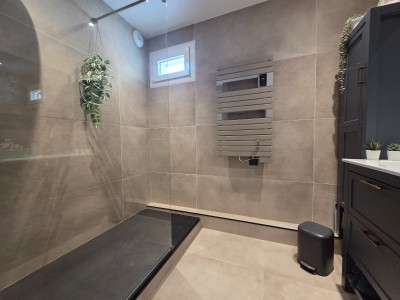 APPARTEMENT T4 A VENDRE - ST ETIENNE BERGSON - 91.94 m2 - 165 000 €