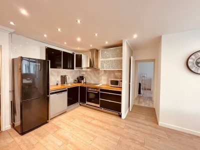 Meubl entirement T4 avec stationnement - ST ETIENNE CENTRE VILLE - 80.18 m2 - 128500€