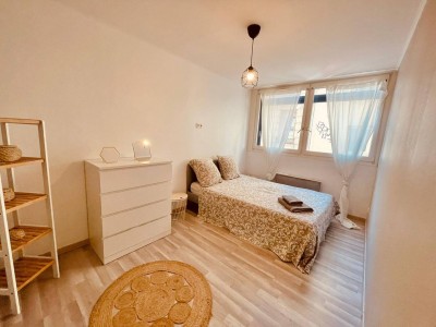 Meubl entirement T4 avec stationnement - ST ETIENNE CENTRE VILLE - 80.18 m2 - 128500€