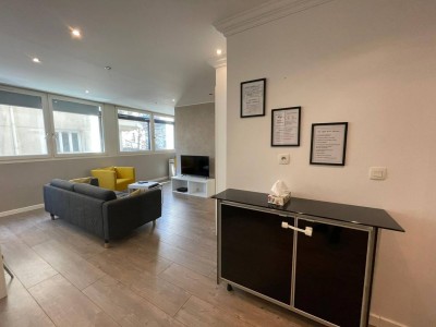 Meubl entirement T4 avec stationnement - ST ETIENNE CENTRE VILLE - 80.18 m2 - 128500€
