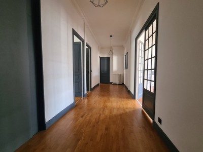 APPARTEMENT T4 A VENDRE - ST ETIENNE CENTRE VILLE - 110.16 m2 - 180000€