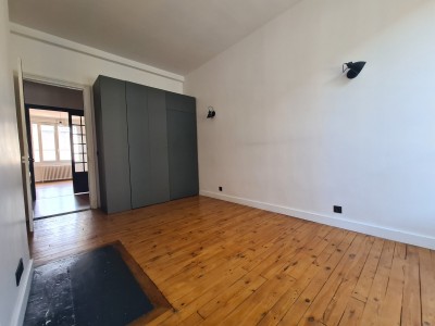 APPARTEMENT T4 A VENDRE - ST ETIENNE CENTRE VILLE - 110.16 m2 - 180000€