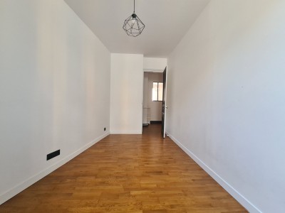 APPARTEMENT T4 A VENDRE - ST ETIENNE CENTRE VILLE - 110.16 m2 - 180000€