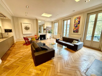 APPARTEMENT T4 A VENDRE - ST ETIENNE CENTRE VILLE - 130 m2 - 270000€