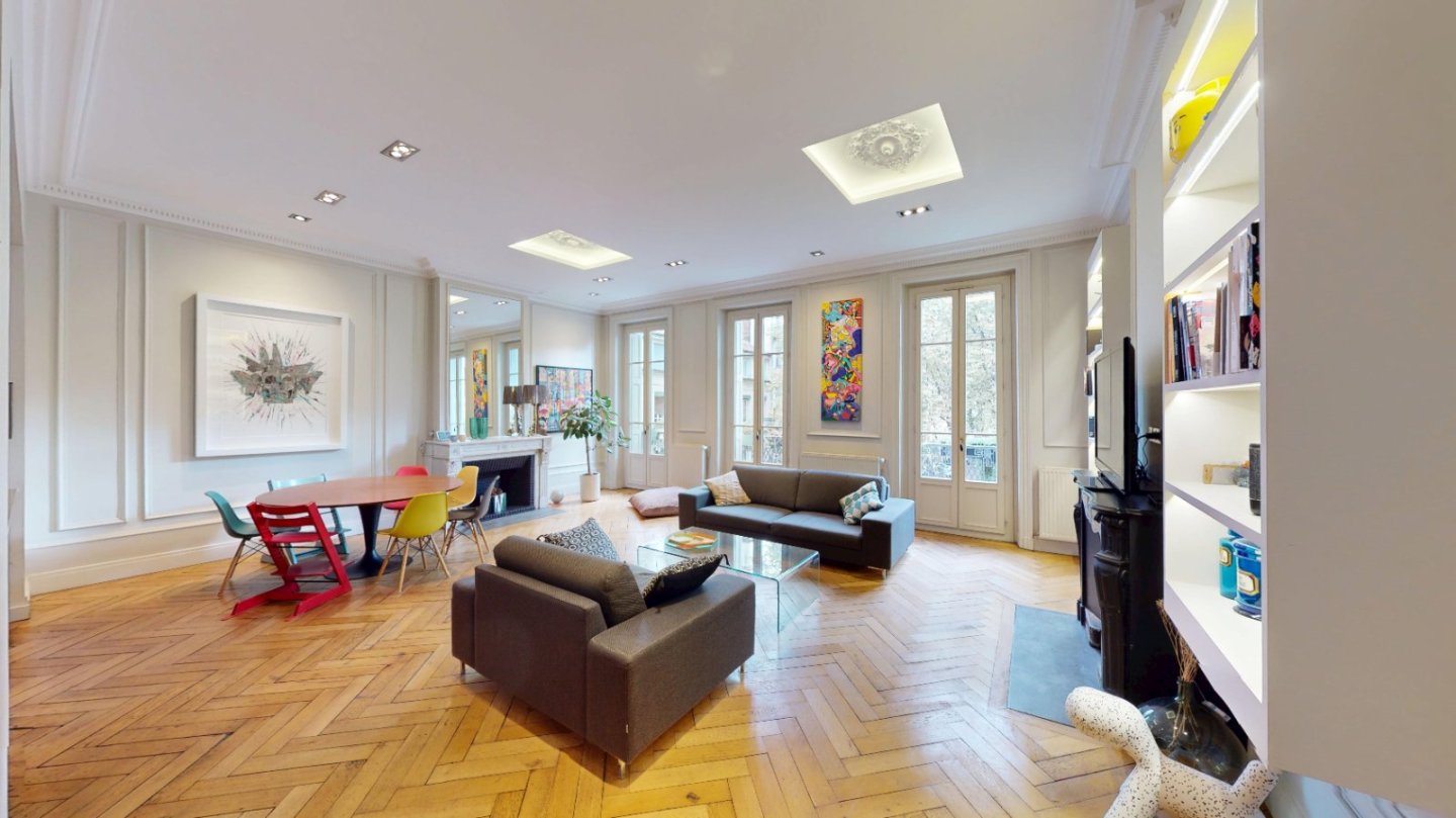 APPARTEMENT T4 - ST ETIENNE CENTRE VILLE - 130 m2 - VENDU