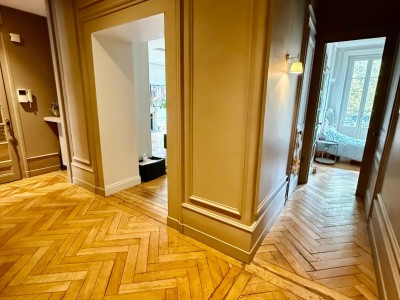 APPARTEMENT T4 A VENDRE - ST ETIENNE CENTRE VILLE - 130 m2 - 270000€