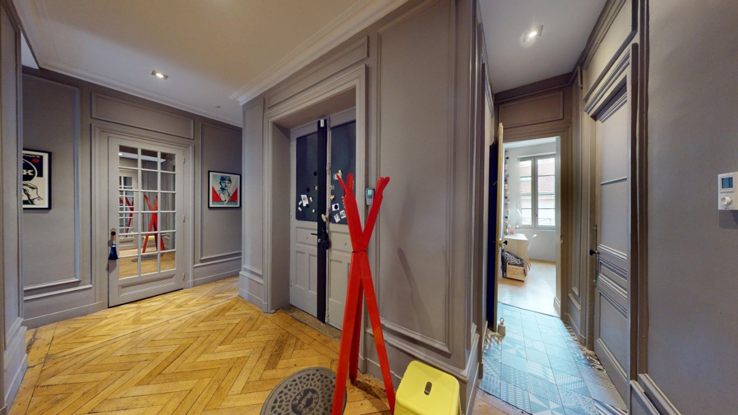 APPARTEMENT T4 - ST ETIENNE CENTRE VILLE - 130 m2 - VENDU