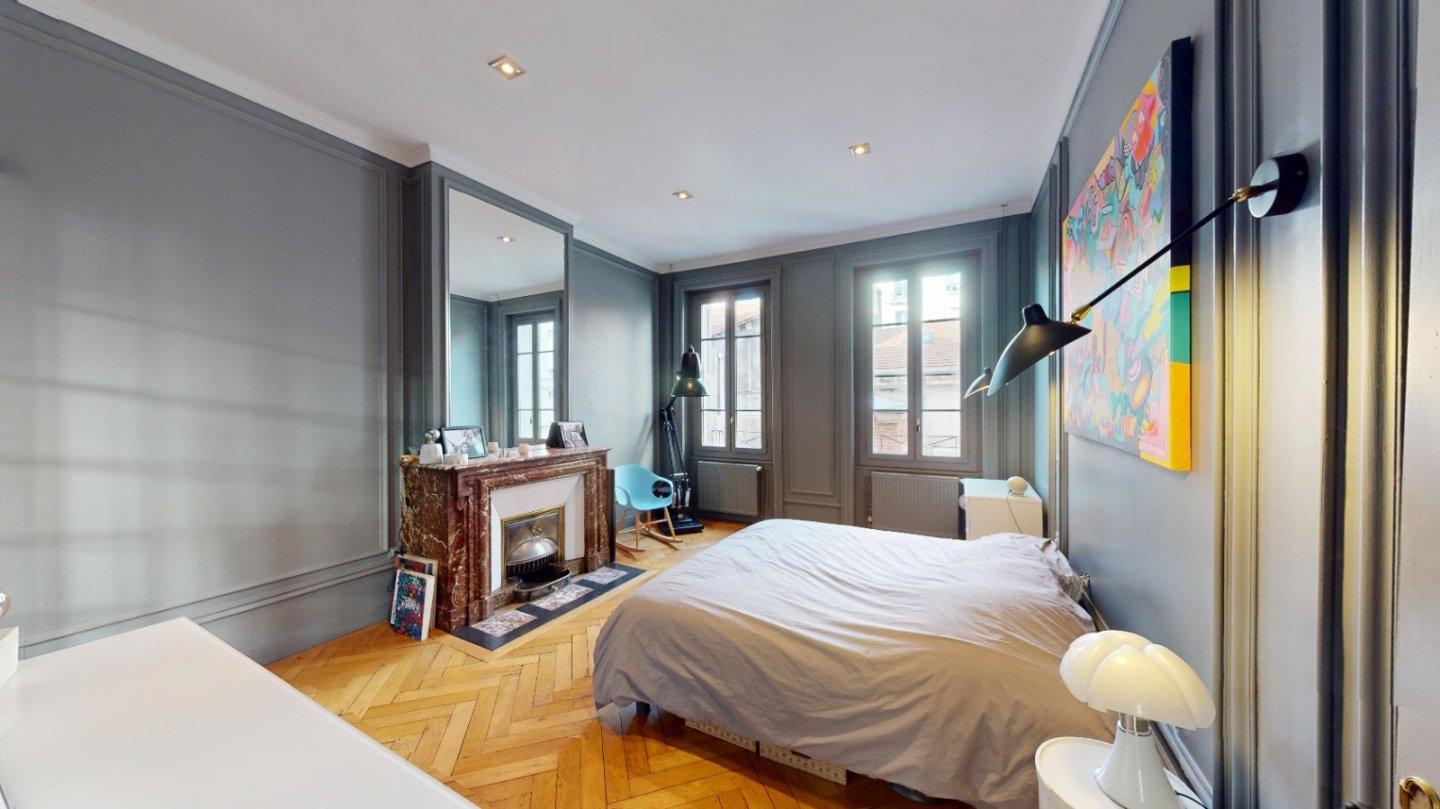 APPARTEMENT T4 - ST ETIENNE CENTRE VILLE - 130 m2 - VENDU