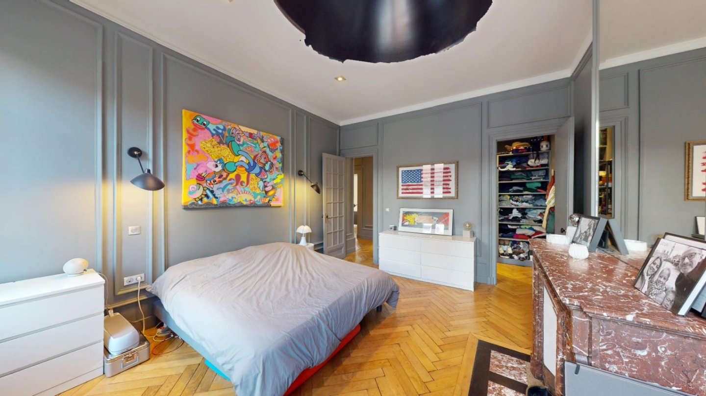 APPARTEMENT T4 - ST ETIENNE CENTRE VILLE - 130 m2 - VENDU