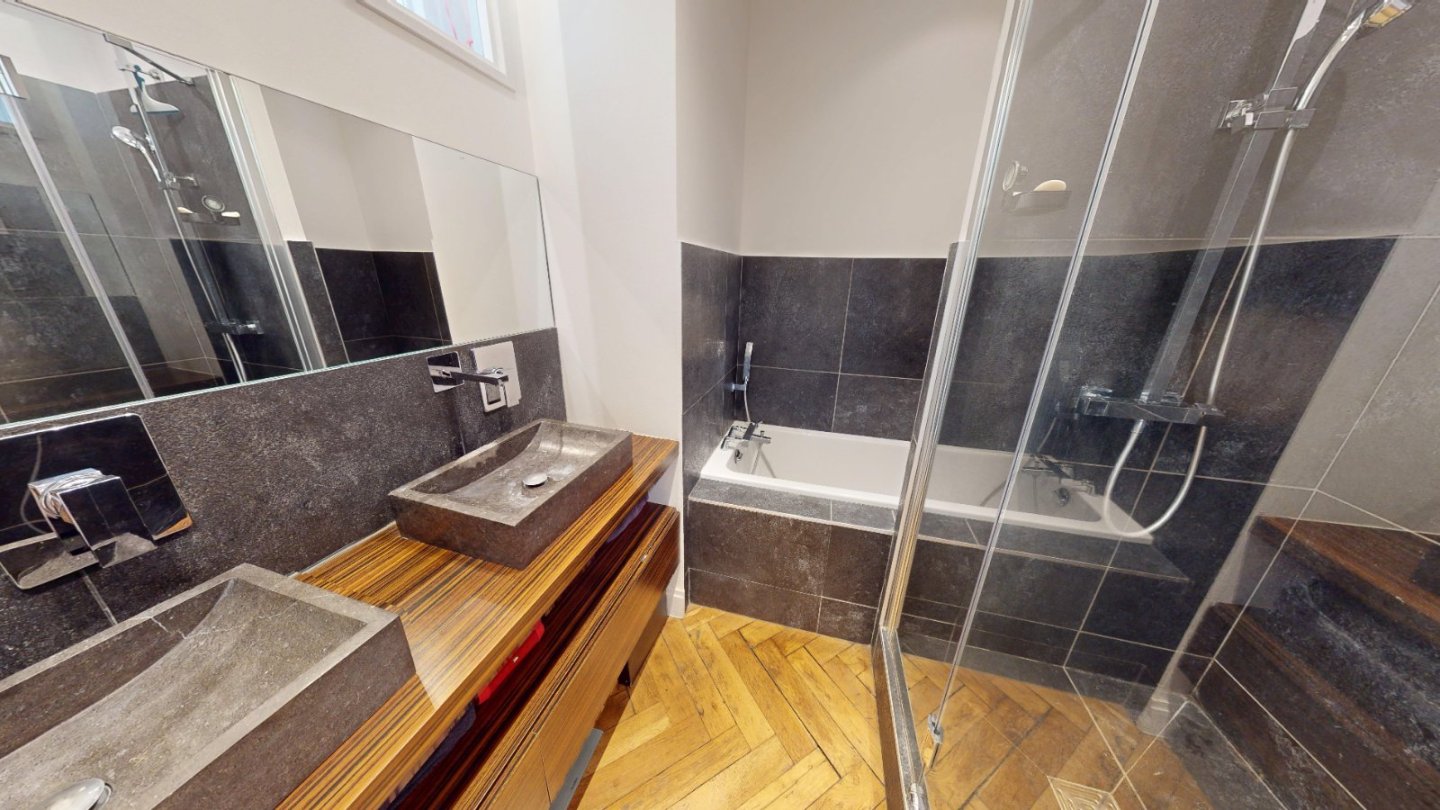 APPARTEMENT T4 - ST ETIENNE CENTRE VILLE - 130 m2 - VENDU