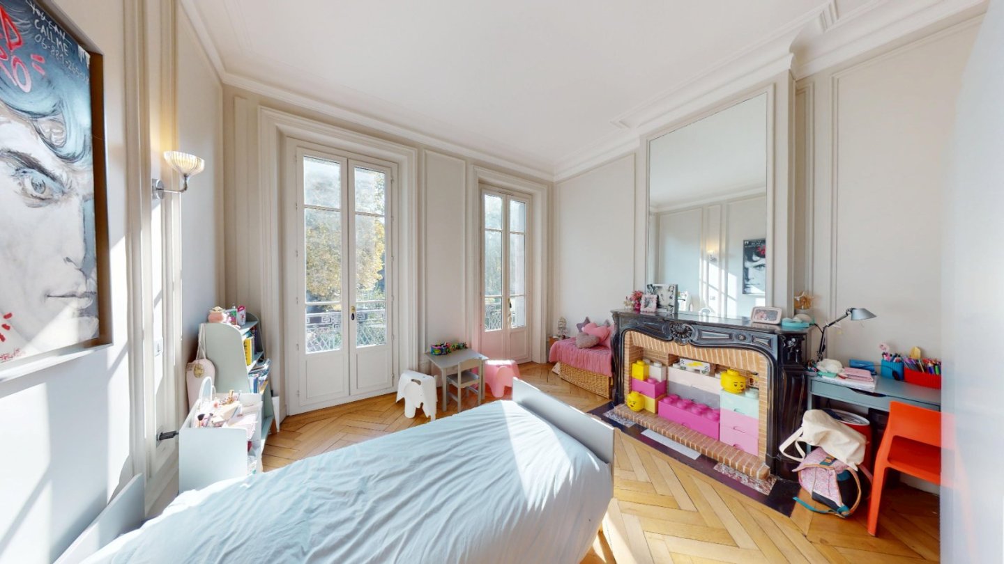 APPARTEMENT T4 - ST ETIENNE CENTRE VILLE - 130 m2 - VENDU