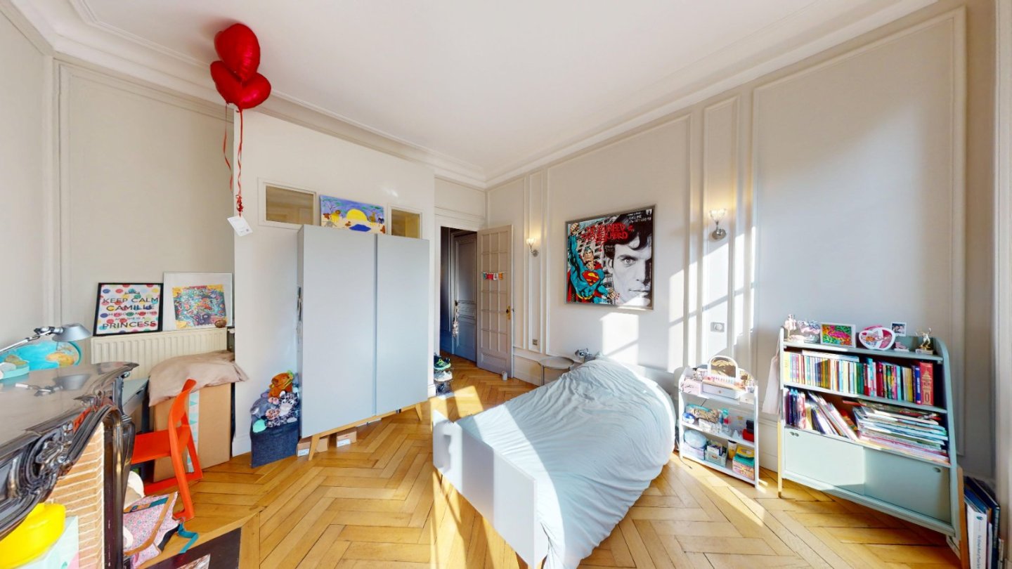 APPARTEMENT T4 - ST ETIENNE CENTRE VILLE - 130 m2 - VENDU