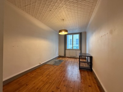 Appartement de type 4 Hyper Centre A VENDRE - ST ETIENNE CENTRE VILLE - 80.39 m2 - 85 000 €
