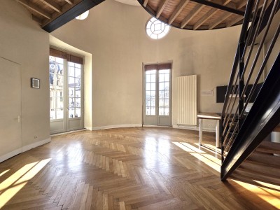 APPARTEMENT T4 A VENDRE - ST ETIENNE CENTRE VILLE - 145.91 m2 - 260�000�&euro;