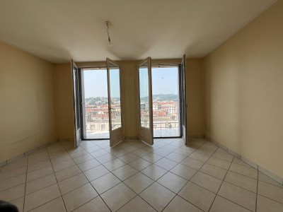 APPARTEMENT T4 A VENDRE - ST ETIENNE CENTRE VILLE - 79.1 m2 - 139�000�&euro;