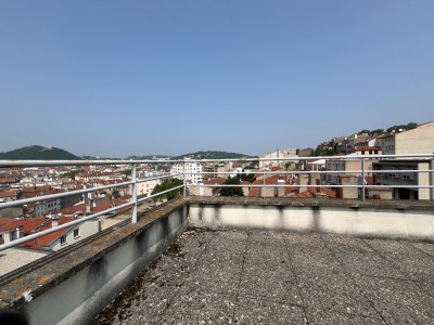 APPARTEMENT T4 A VENDRE - ST ETIENNE CENTRE VILLE - 79.1 m2 - 139�000�&euro;