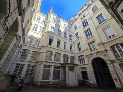 APPARTEMENT T4 - ST ETIENNE CENTRE VILLE - 79 m2 - VENDU