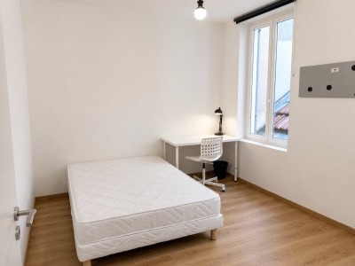 APPARTEMENT T4 A VENDRE - ST ETIENNE CENTRE VILLE - 71.04 m2 - 125 000 &euro;