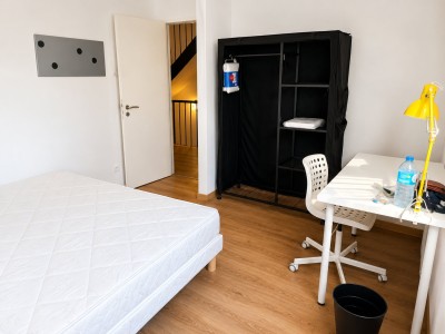 APPARTEMENT T4 A VENDRE - ST ETIENNE CENTRE VILLE - 71.04 m2 - 125 000 &euro;