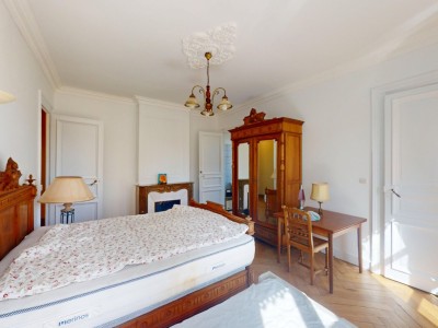 APPARTEMENT T4 A VENDRE - ST ETIENNE CENTRE VILLE - 125.12 m2 - 170 000 €