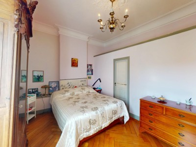 APPARTEMENT T4 A VENDRE - ST ETIENNE CENTRE VILLE - 125.12 m2 - 170 000 €