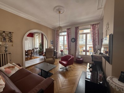 APPARTEMENT T4 A VENDRE - ST ETIENNE CENTRE VILLE - 115.57 m2 - 150 000 €