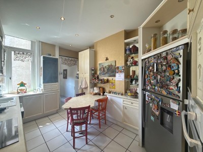 APPARTEMENT T4 A VENDRE - ST ETIENNE CENTRE VILLE - 115.57 m2 - 150 000 €