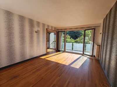 APPARTEMENT T4 A VENDRE - ST ETIENNE CENTRE VILLE - 90.17 m2 - 107 000 €